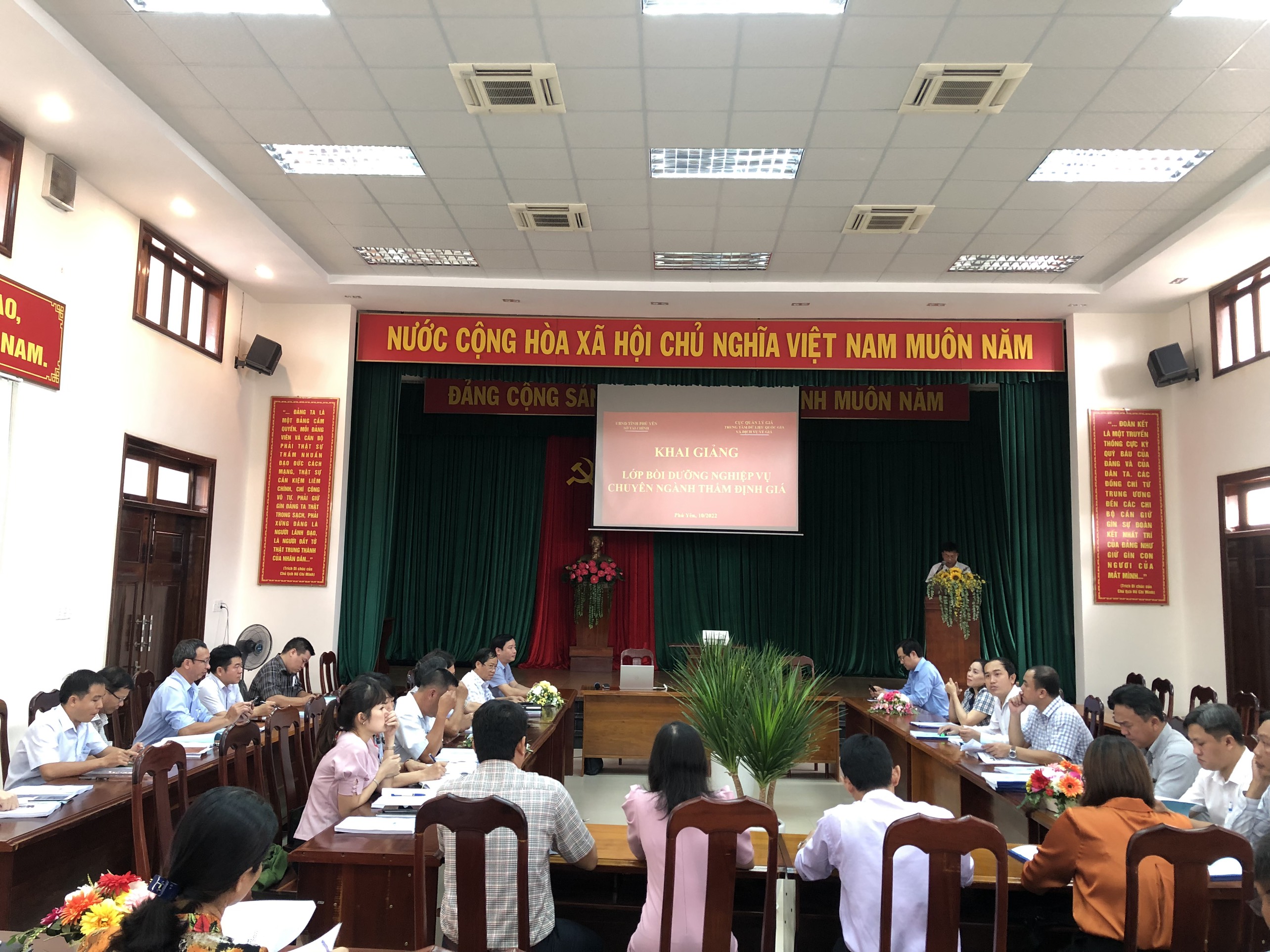 KHAI GIẢNG lớp Bồi dưỡng nghiệp vụ chuyên ngành thẩm định giá tại tỉnh Phú Yên