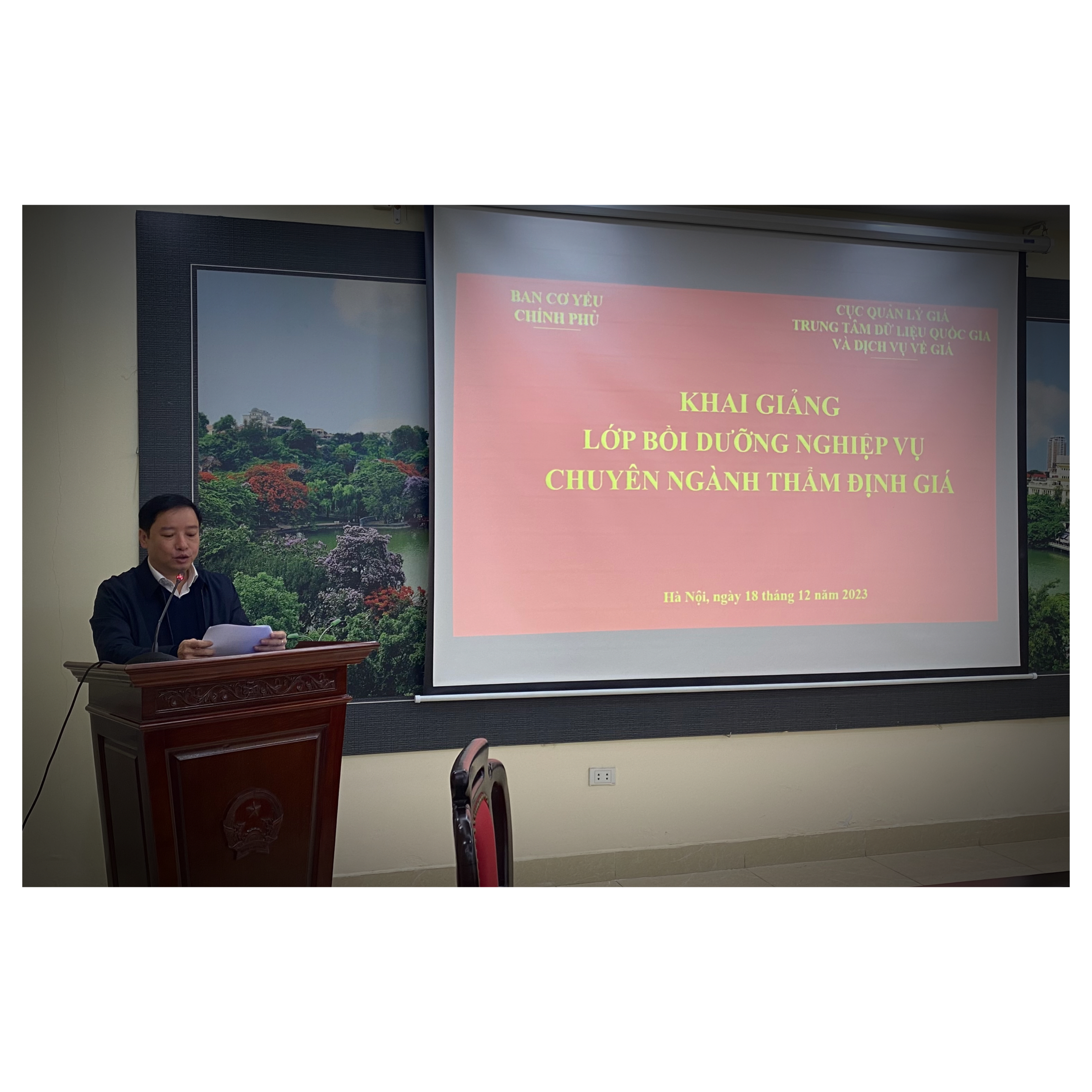 Khai giảng khoá Bồi dưỡng nghiệp vụ chuyên ngành thẩm định giá (thẩm định giá nhà nước) tại Hà Nội
